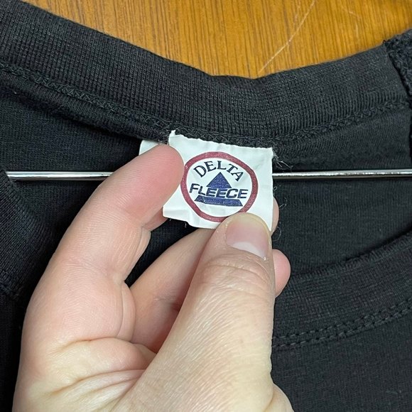 Hard Rock Hotel Sioux City Breast Cancer Awareness Crewneck Size 2XL - Picture 3 of 6